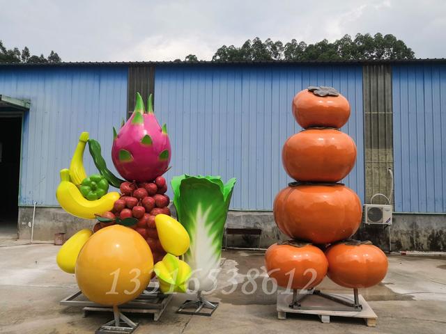 廣西柿文化主題玻璃鋼柿子雕塑成為了吸引大家爭相體驗的打卡勝地